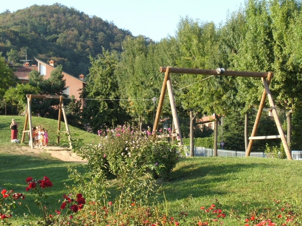 Sventato rapimento al parco giochi: complice una bambina
