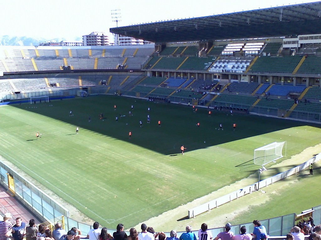 Palermo, solo un pari col Bologna. Tifosi contestano Zamparini