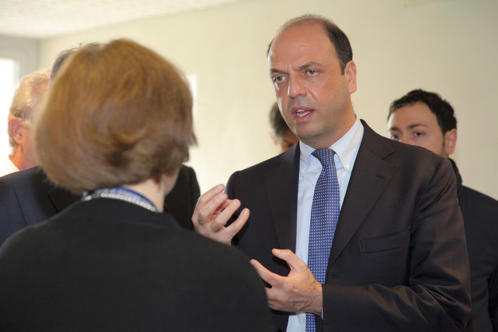 Summit a Palermo, Alfano: “Pensare ai minori scomparsi dai centri di accoglienza”