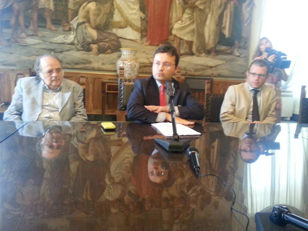 Tondo Gioeni, Bianco (assente) si difende col morto