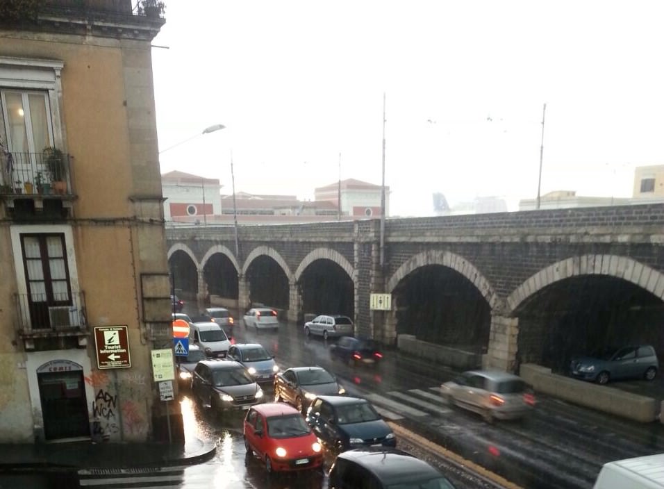 Ancora maltempo in Sicilia, diramata l’allerta: mareggiate e raffiche di vento Ancora maltempo in Sicilia, diramata l’allerta: mareggiate e raffiche di vento