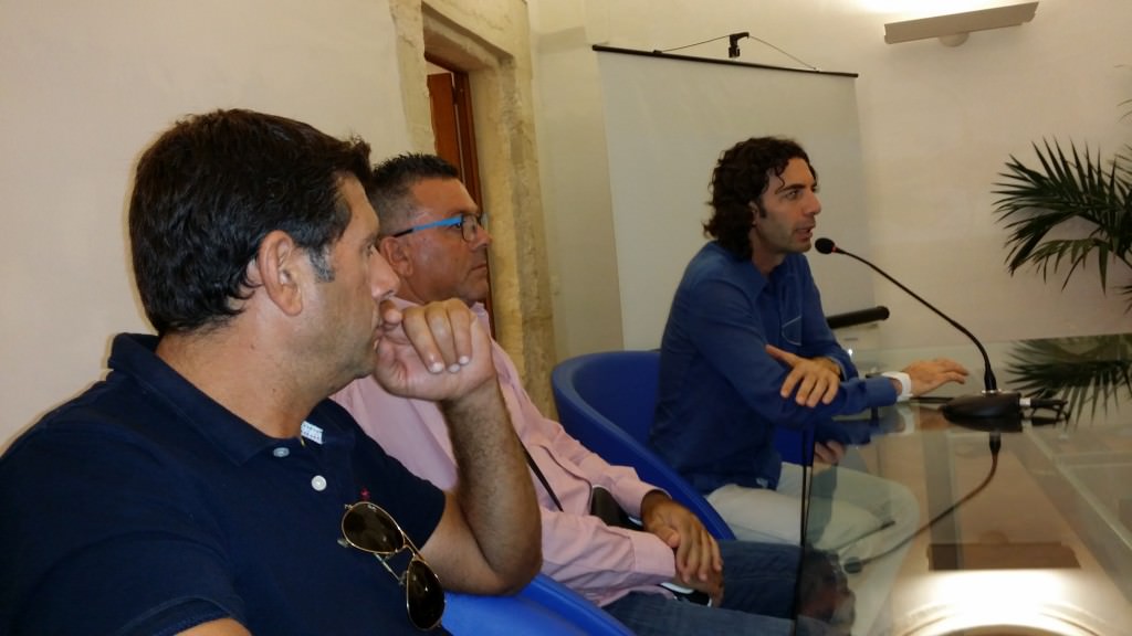 T.H. Alcamo: il comune elimina i contributi