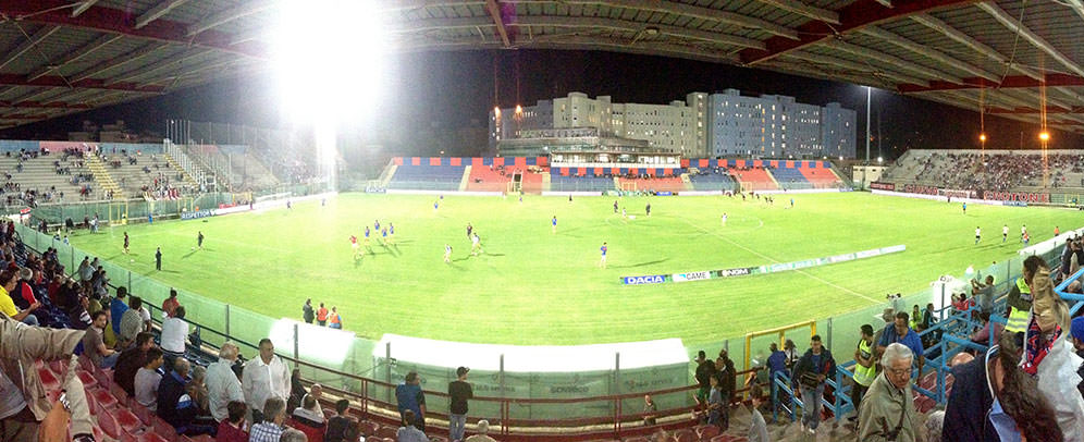Crotone in serie A chiede di giocare a Catania