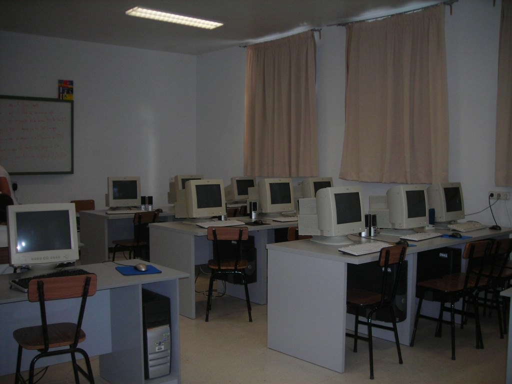 Portati via computer e materiale didattico da un istituto salesiano: si ricercano i colpevoli