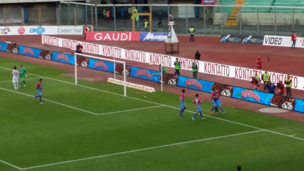 Ossigeno Catania. Cani, Calaiò e Martinho fanno respirare gli etnei