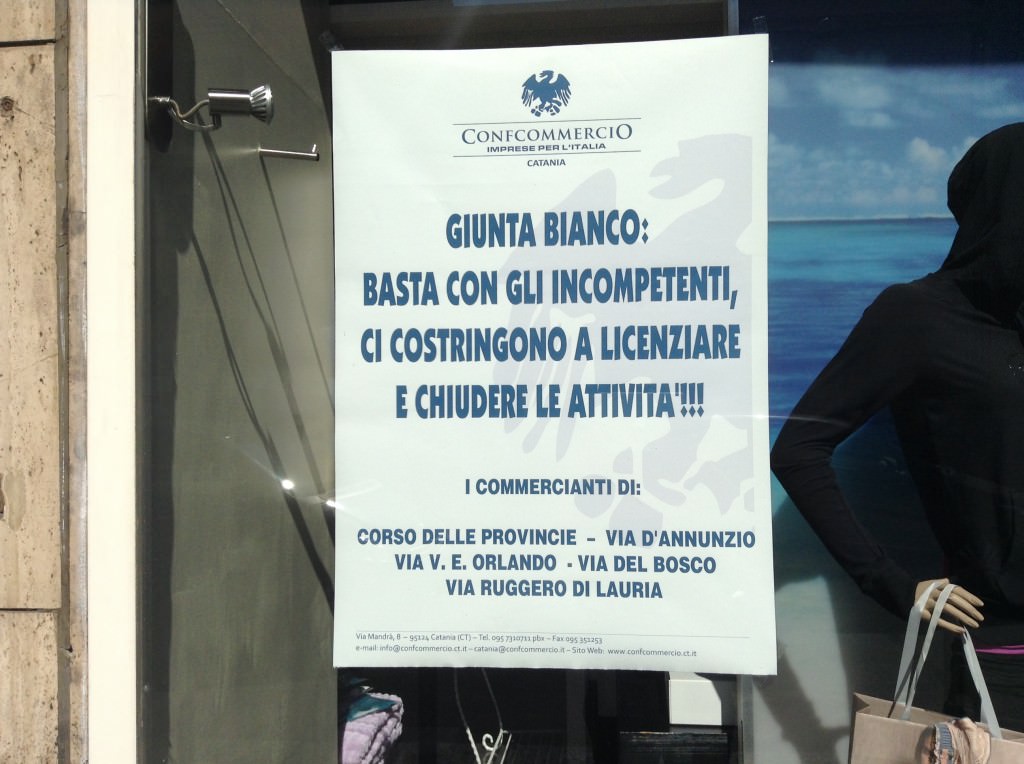 Via D’Annunzio, i commercianti: “Affari giù del 50%, la nuova viabilità ci uccide”