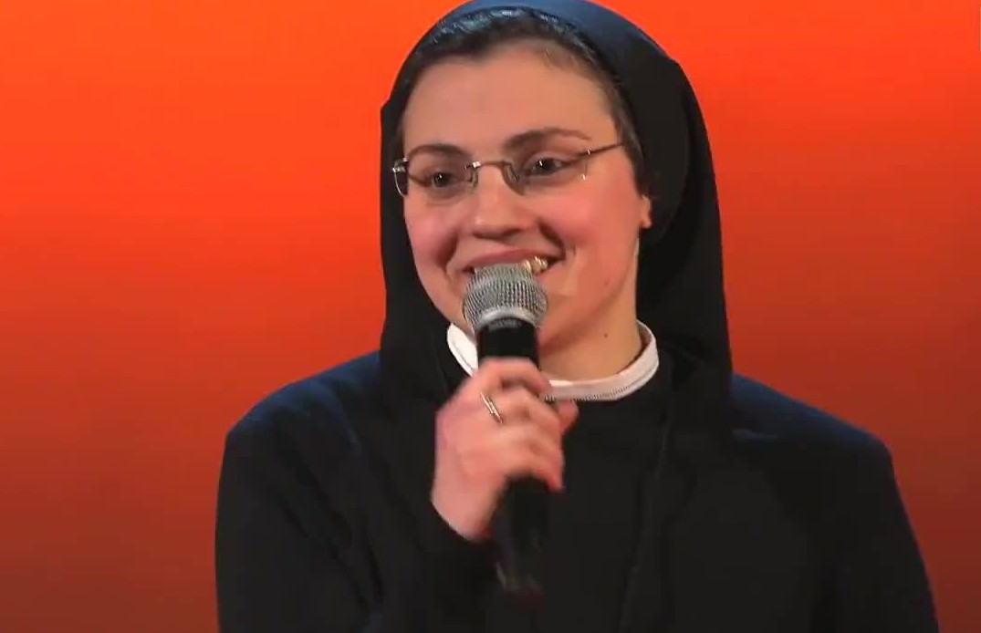 Suor Cristina e il brano “Like a Virgin”. È bufera