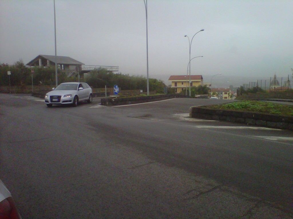 Aci Catena, allo studio rotatoria meno pericolosa