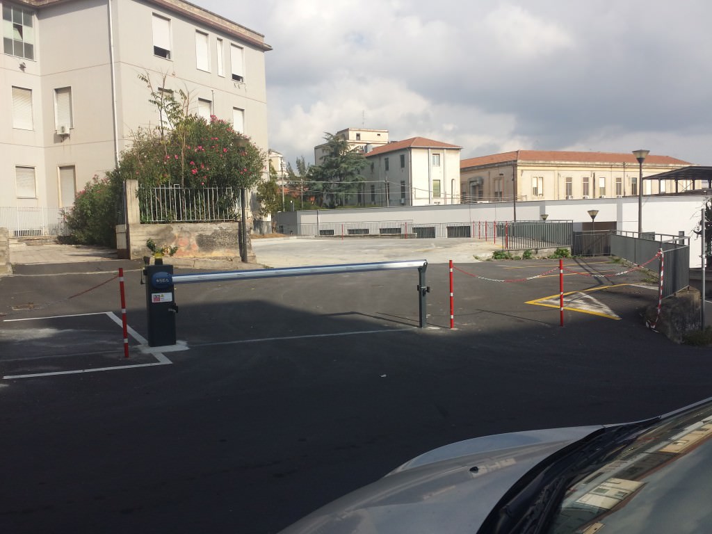 Catania, medici e infermieri del Garibaldi: “No ai privilegi”