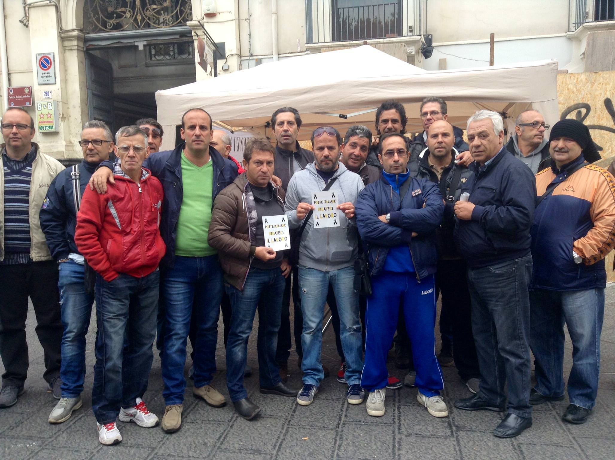 “Poste Italiane ridateci il lavoro”, nuovo appello dei 42 ex portalettere Palma