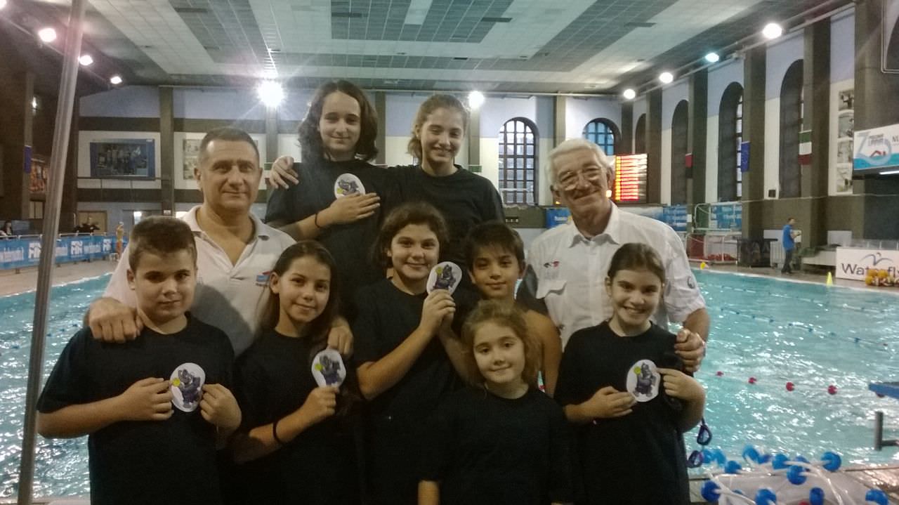 Le giovanissime della Nuoto Catania in vasca nel meeting di Paternò