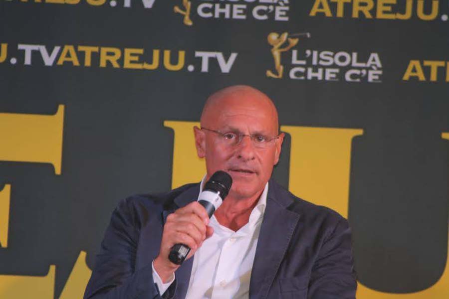 Rampelli (Fdi): “Renzi a Catania? Solo fuffa. E’ venuto a fare Babbo Natale”.