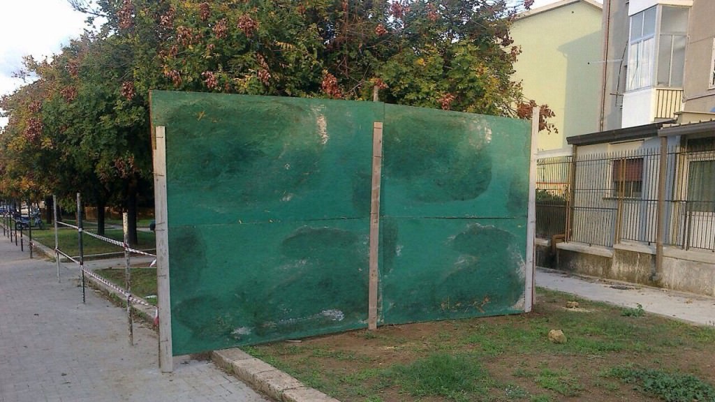 Palermo, “no alla stazione di servizio”. Barricate dei residenti