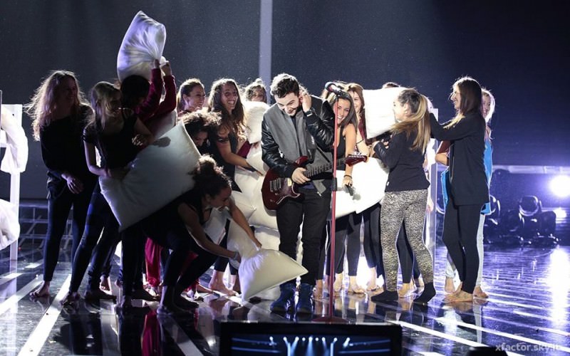 Il catanese Lorenzo Fragola arriva alle finali di X Factor