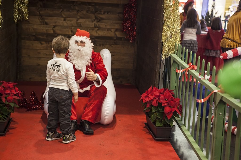 Etnapolis, per i bambini un Babbo Natale in carne e ossa