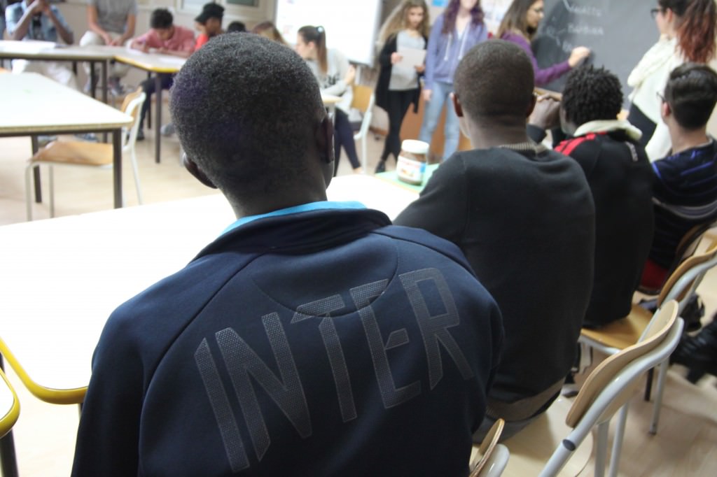 Catania, piccoli immigrati “a lezione” alla Galileo Galilei