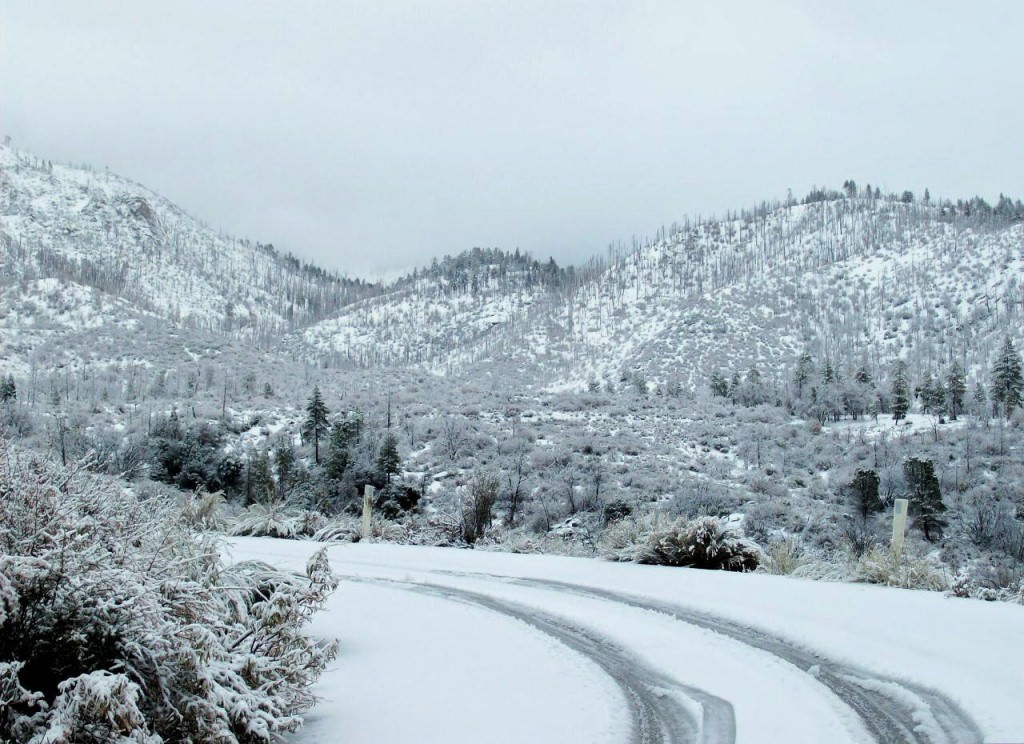 Meteo Sicilia domani, pioggia e neve su buona parte dell’Isola. Temperature in picchiata, gelo ovunque