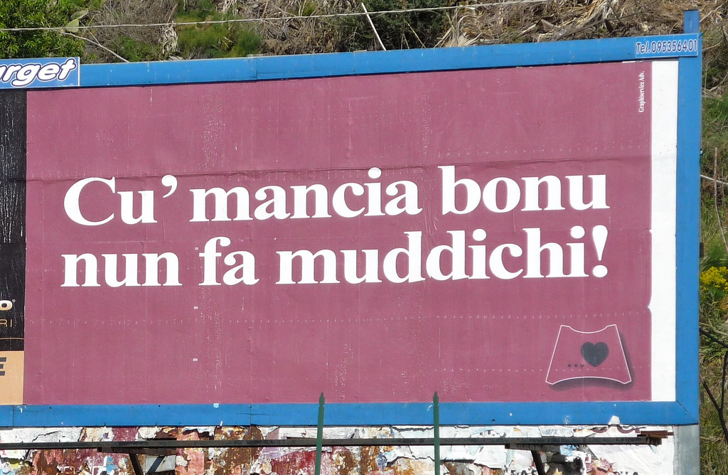 Catania, rimossi impianti pubblicitari abusivi ma sullo sfondo restano le polemiche