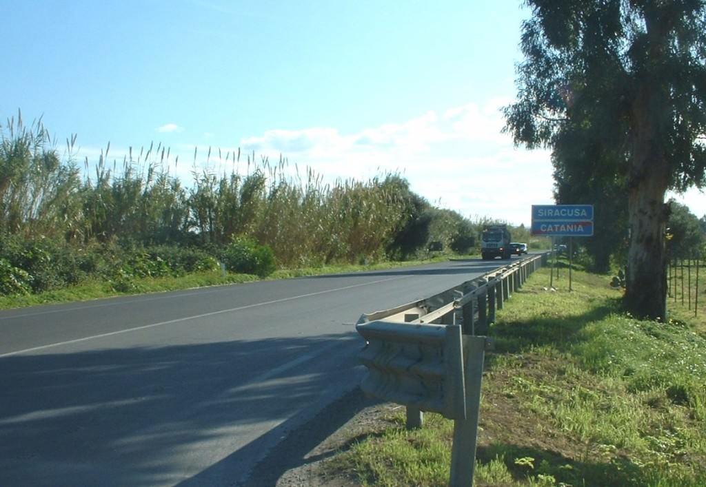 Scontro fra due auto fra Lentini e Francofonte: un morto e due feriti