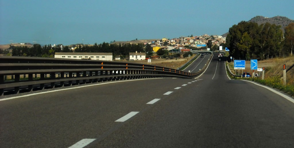 Crolla viadotto su statale 121. Opera consegnata appena 10 giorni fa