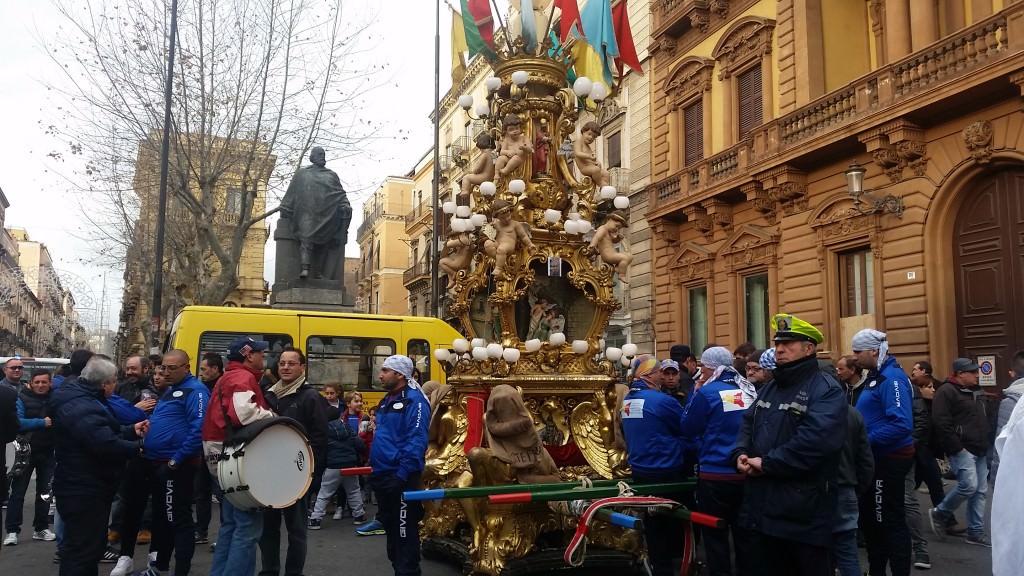 Verso Sant’Agata: “la mamma” delle candelore, quella dei panettieri