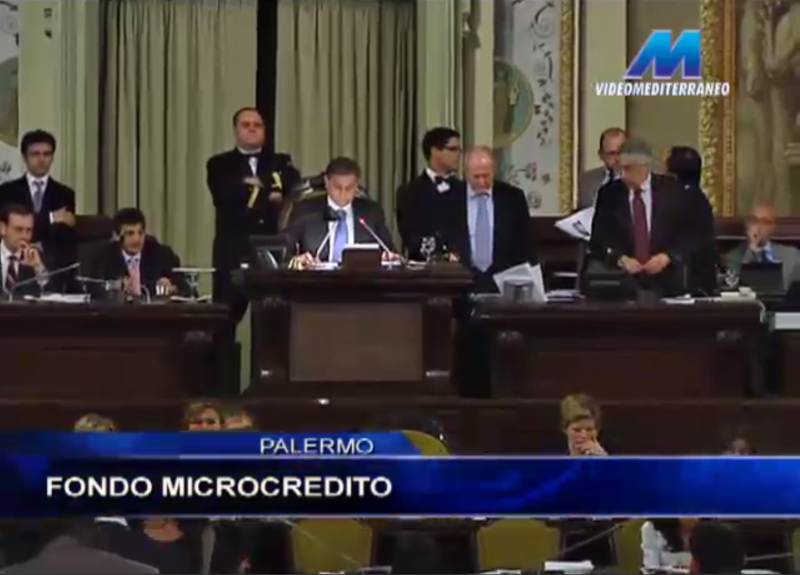 I deputati M5S rinunciano a parte dello stipendio per istituire fondo di microcredito I deputati M5S rinunciano a parte dello stipendio per istituire fondo di microcredito