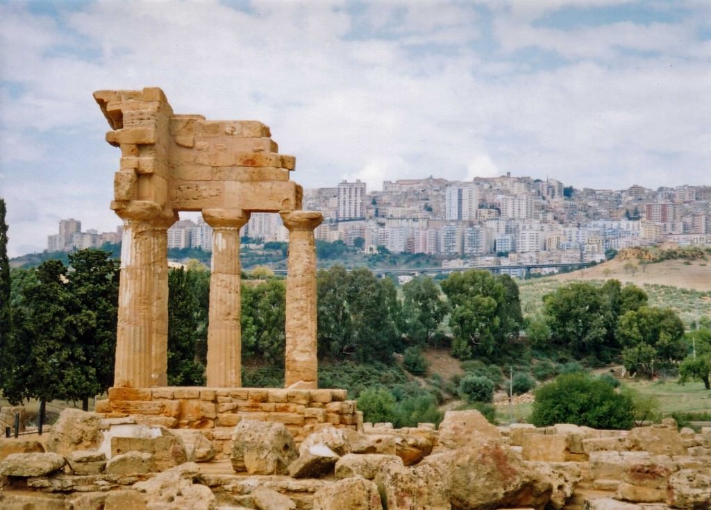 Agrigento, al via le primarie dei veleni (con Forza Italia)