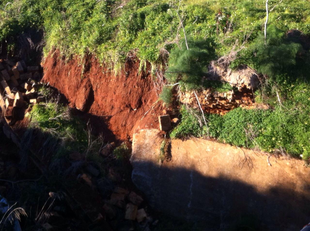 Nel canale di via Badame a Palermo crolla un tratto di argine