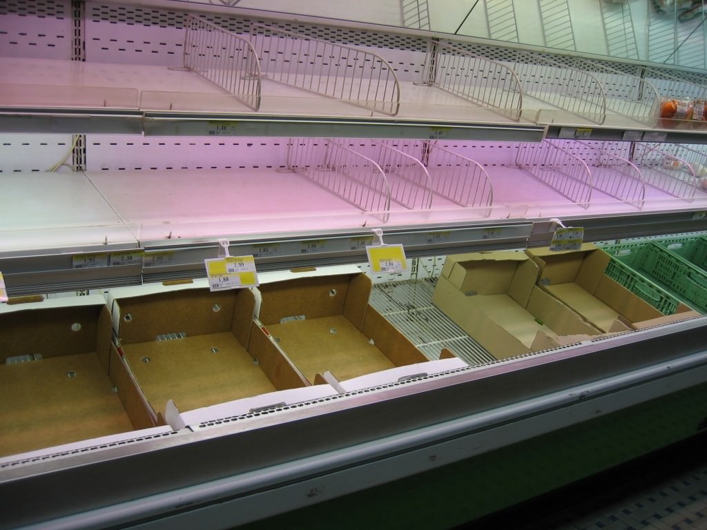 Controlli in due supermercati, trovati alimenti privi di tracciabilità: sanzioni fino a 1.500 euro