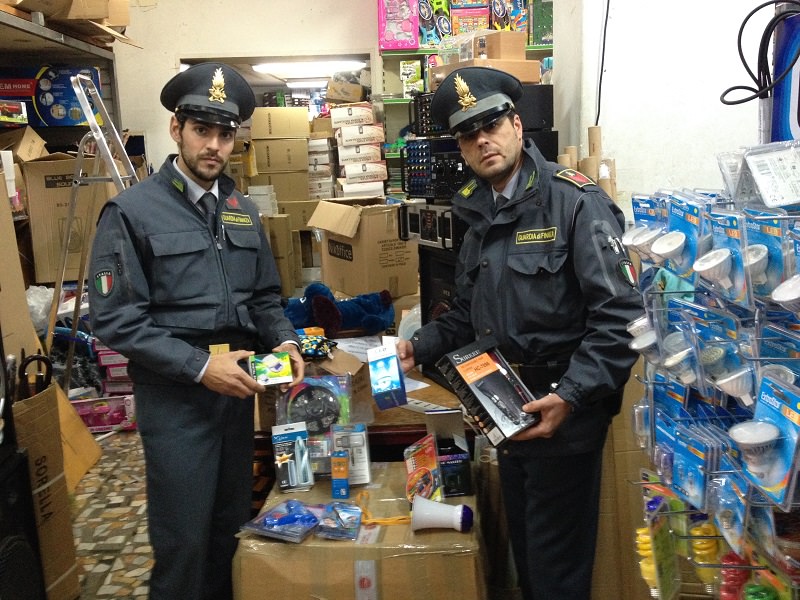 Palermo, sequestrata merce “pericolosa”