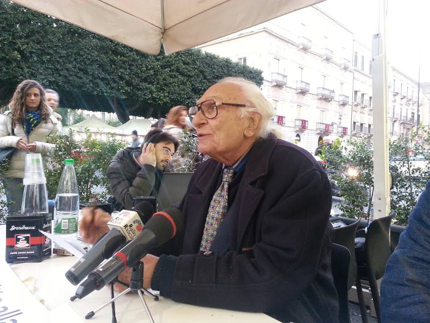 Catania, Pannella show: “Viviamo in un regime”