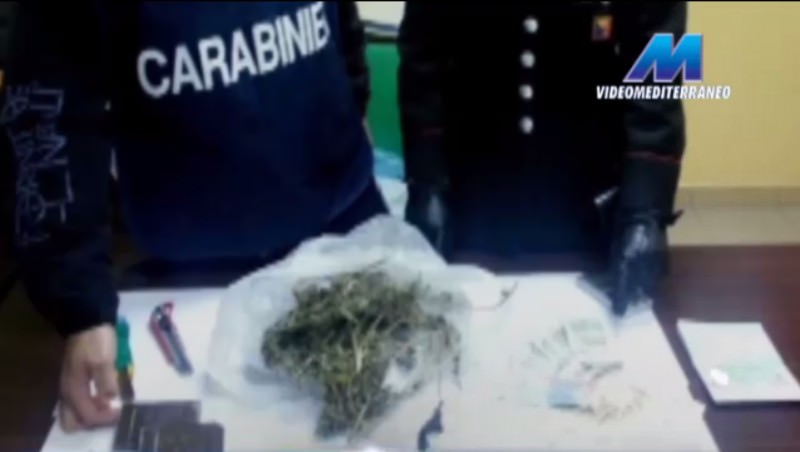Bazar della droga in casa, arrestato albanese di 24 anni