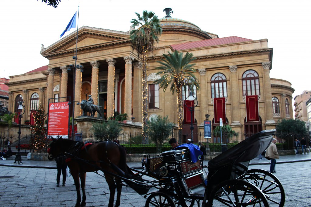 Palermo, riapre lo storico Caffè del Teatro Massimo