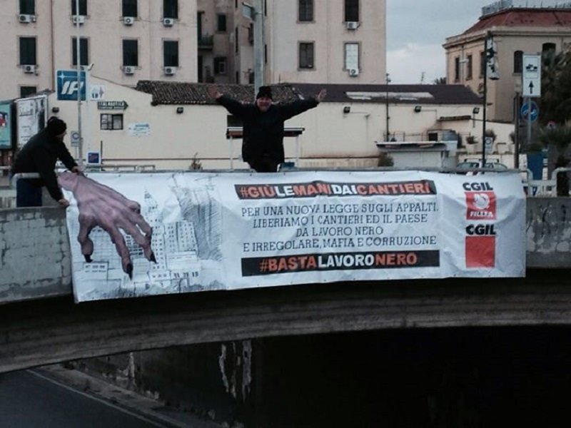 “#Giù le mani dai cantieri” e “#Basta lavoro nero”: flash mob a Palermo