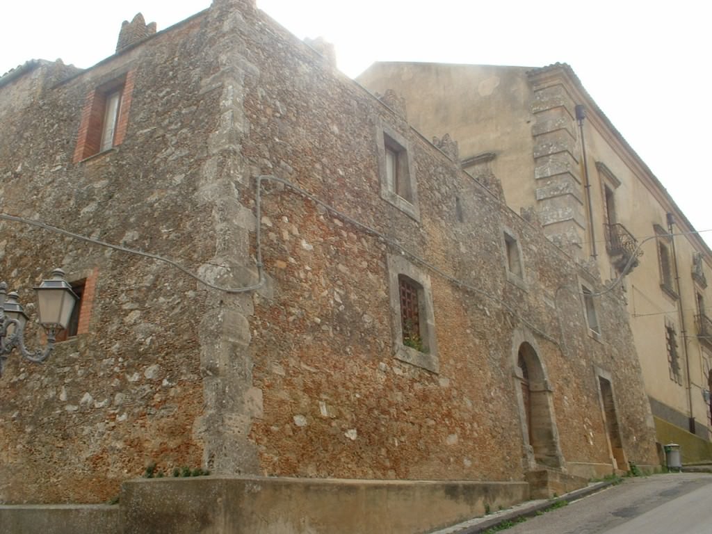 A Mirabella Imbaccari dimissioni di massa dei consiglieri comunali
