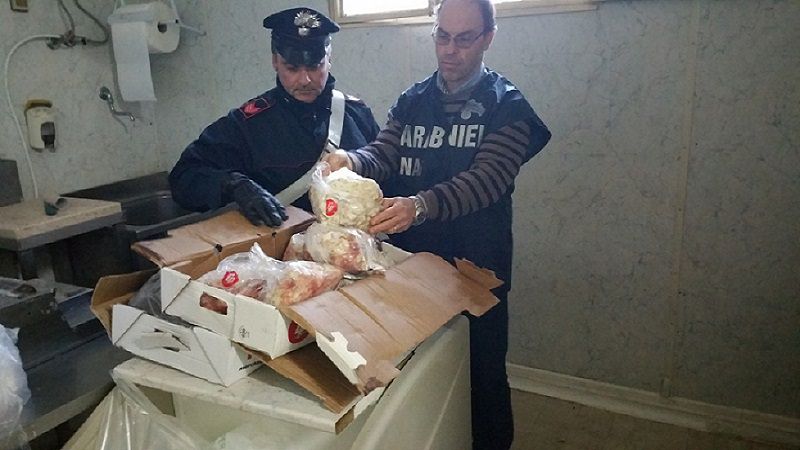 Solfiti e nitrati nella carne: sequestrate 4 tonnellate e denunciati 23 macellai