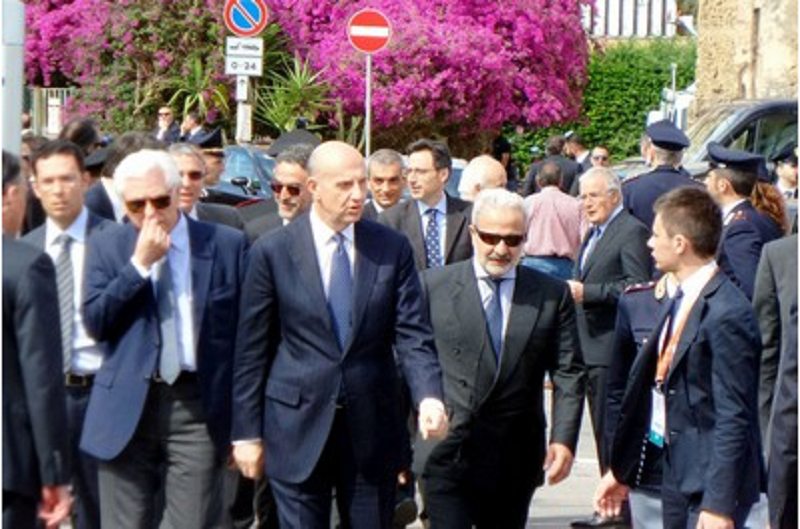 Anniversario strage Capaci: Mattarella, Grasso e Bindi insieme con studenti e bambini