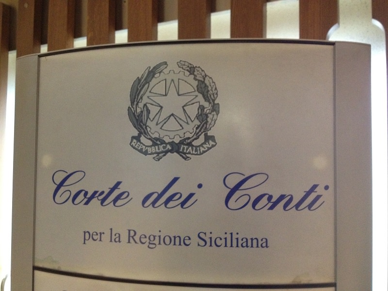 Il sindacato Cobas contro il presidente Crocetta: scatta l’esposto e si finisce in tribunale