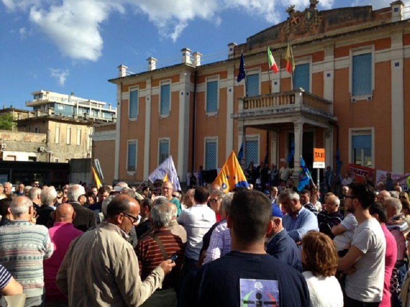 Messina, blocco stradale per salvare il Piemonte