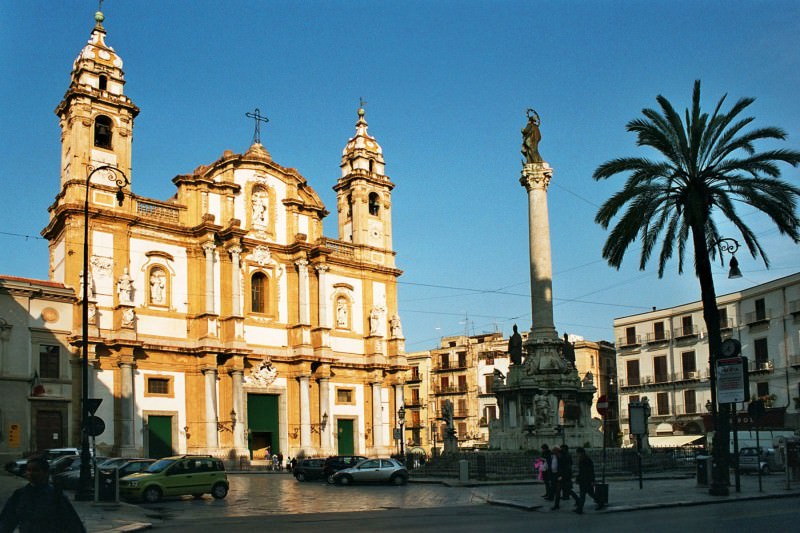 Palermo, allarme centro storico: sempre meno attività commerciali, si rischia la desertificazione