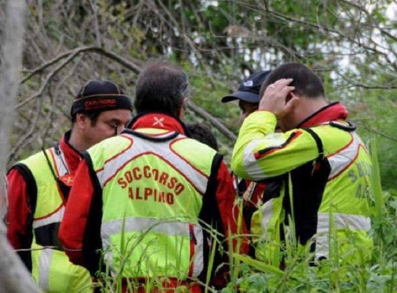 Ciclista cade sull’Etna e si ferisce: salvato dal soccorso alpino