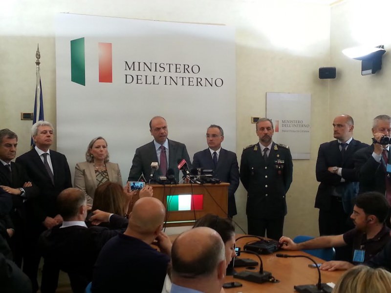 Alfano a Catania: “La città è una trincea. Lavoriamo per equa distribuzione dei migranti”