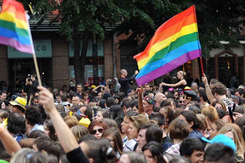Gran folla al “Gay Pride” di Palermo. In testa al corteo Crocetta e Orlando