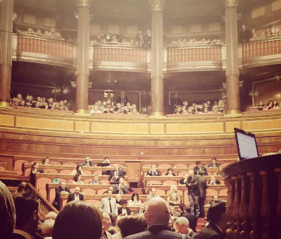 Riforma della Scuola: passa la fiducia in un Senato incandescente Riforma della Scuola: passa la fiducia in un Senato incandescente