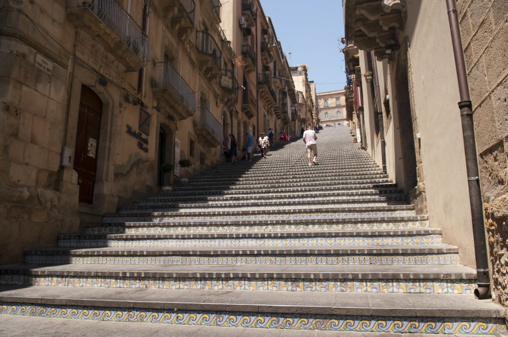 Caltagirone: Feature art porta la cultura in città