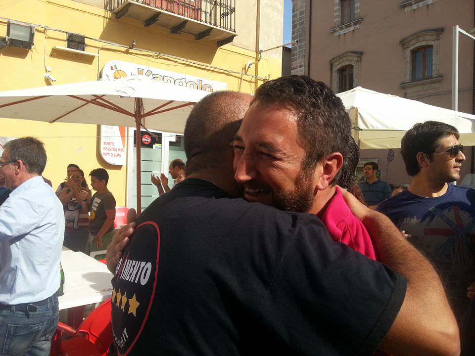 Una Sicilia a 5 Stelle? Cancelleri scalda i motori ma non sarà come Gela Una Sicilia a 5 Stelle? Cancelleri scalda i motori ma non sarà come Gela