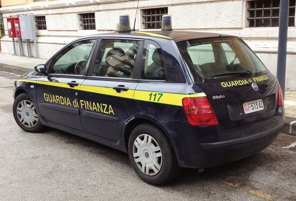Smascherato giro di fatturazioni false: così un imprenditore beneficiava di finanziamenti pubblici