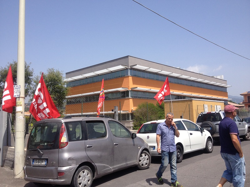 Catania, sindacati contro la Myrmex: “Nuove assunzioni per ottenere finanziamenti, comportamento vergognoso”