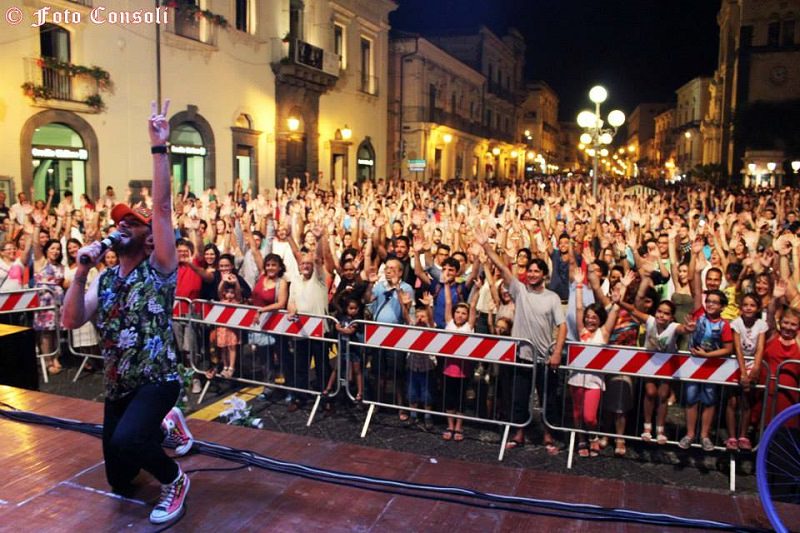 Acireale, la prima del “VivAciTour”: tappeto di gente a piazza Duomo