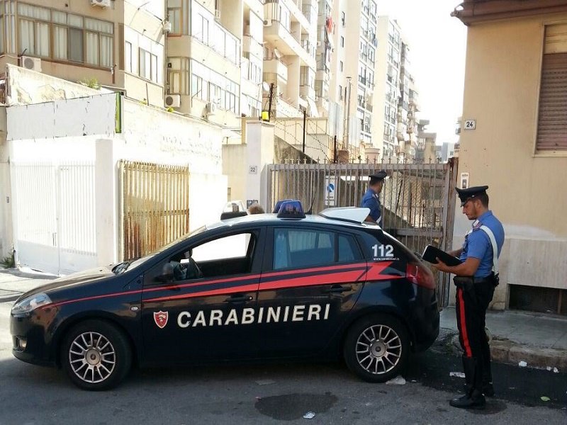 Palermo, furto con scasso e danneggiamenti: arrestato un senza dimora